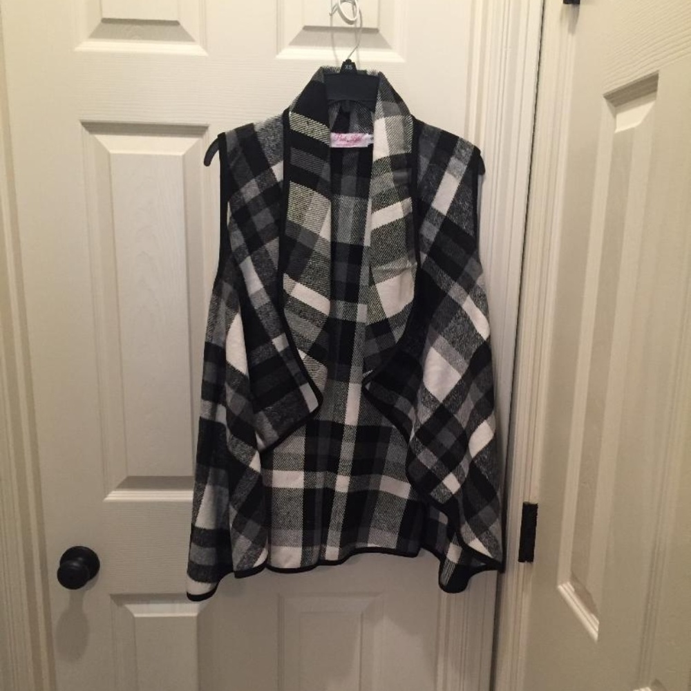 Black and white cardigan vest